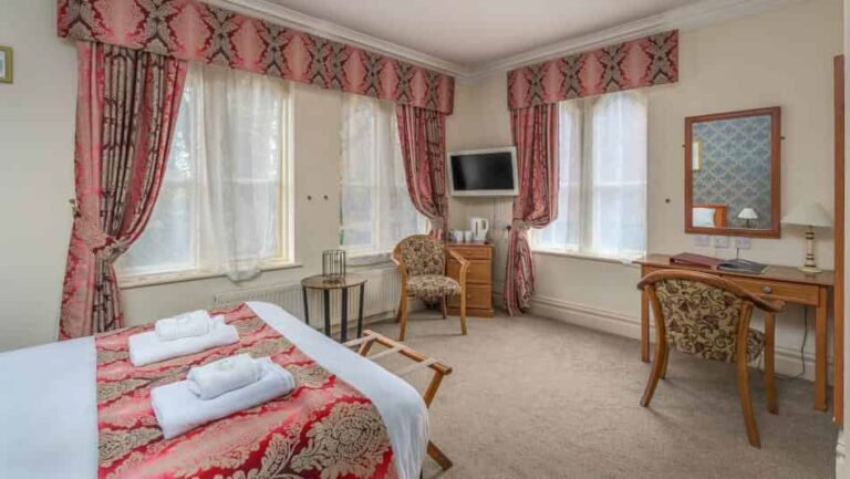 Farnley Tower1 768x433